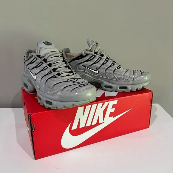 Nike Air Max Plus TN Wolf Grey Lace Up Men's Sneakers Size 9 - Picture 5 of 11